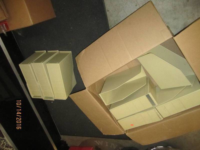 Lot of plastic files with built in ...