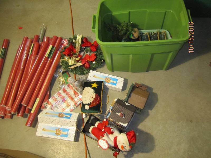 Bin of christmas dcor...