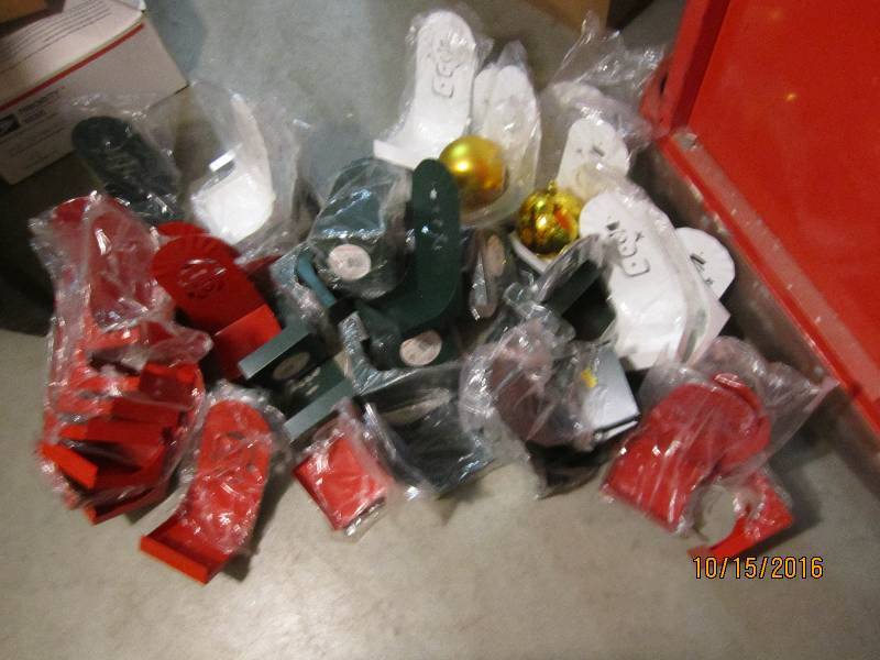 Bin of christmas dcor...