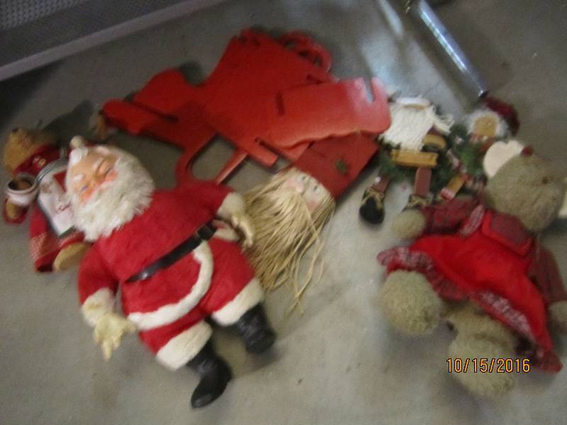 Bin of christmas dcor...