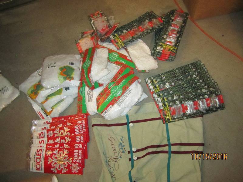 Bin of christmas dcor...
