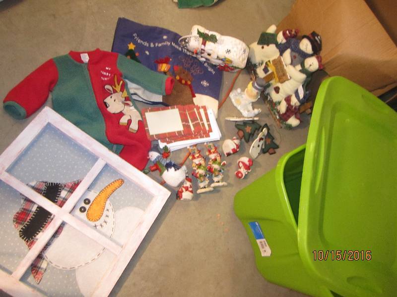 Bin of christmas dcor...