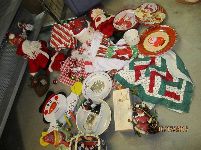 Bin of christmas dcor...