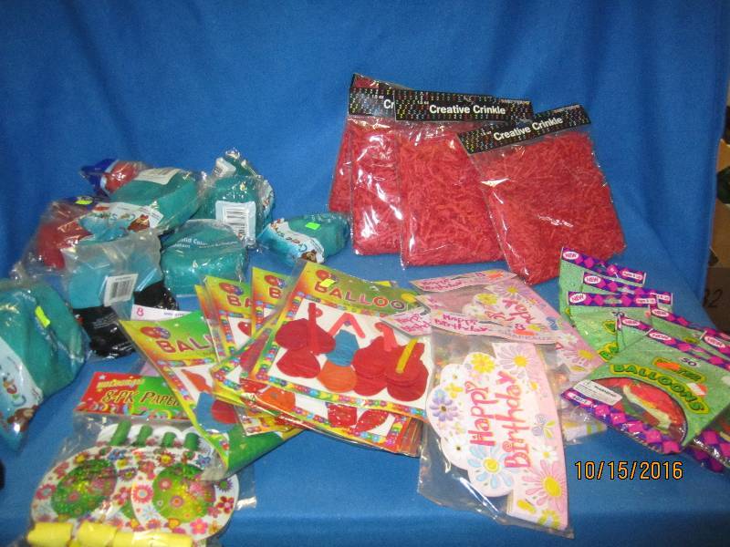 lot fo party and dcor items...