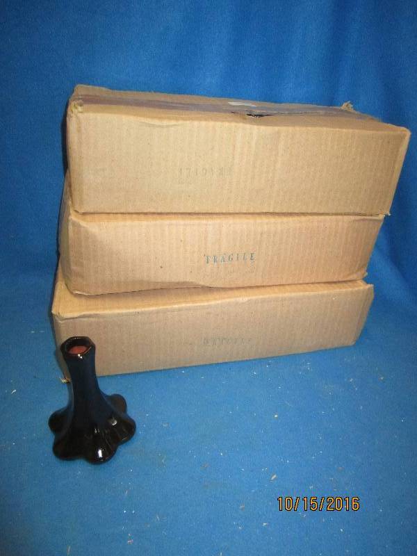 Lot of small dark brown vases 6 pac...