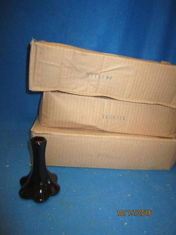 Lot of small dark brown vases 6 pac...