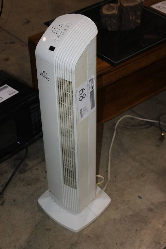 lot 68 image: Tower Fan