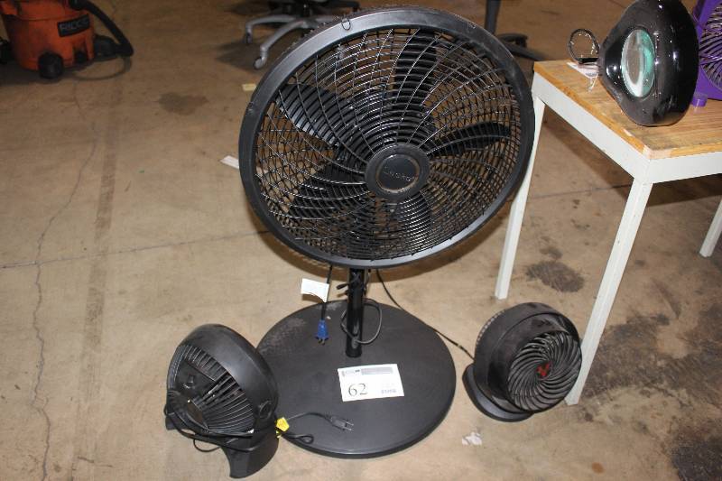 lot 62 image: Fans (3), multiple sizes
