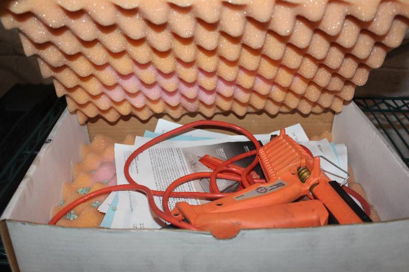 lot 81 image: 3M Scothch-Weld Hot Glue Gun