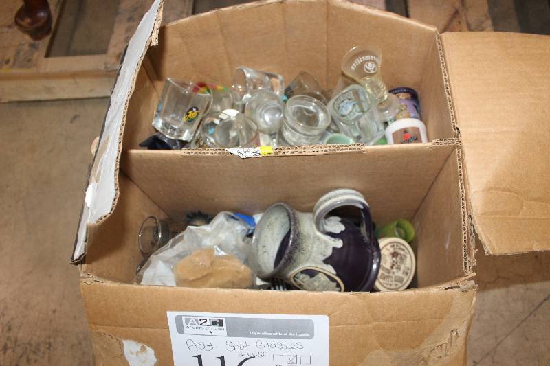 lot 116 image: Shot Glasses and other assorted items