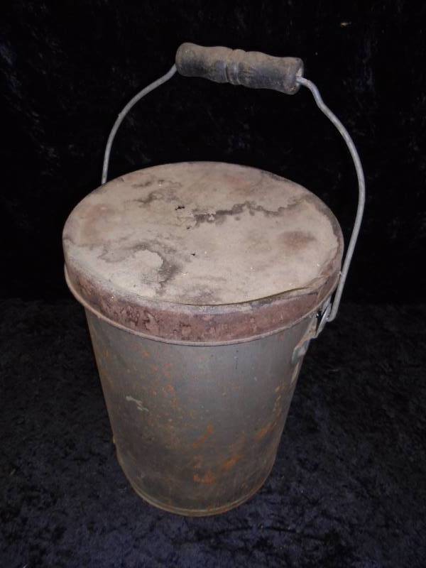 Metal Can wLid, 13x9