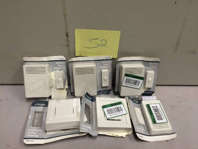 lot 52 image: Lot of  wireless plug-in Doorbell Kit