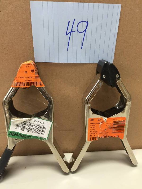 lot 49 image: Husky 3 in Metal clamps
