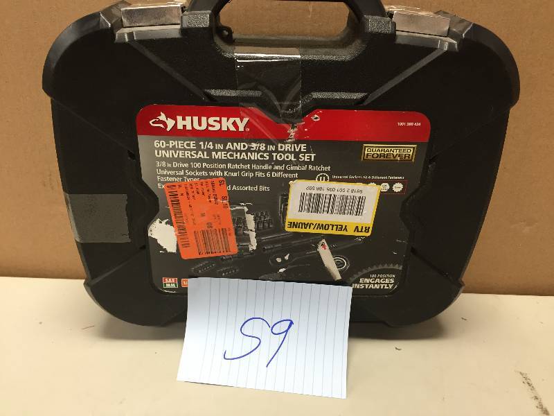 lot 59 image: Husky 59 Pc 14 in and 38 in Drive Universal Mechanics Tool Set Never Used