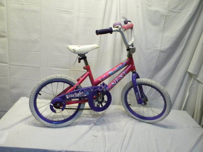 lot 18 image: Kids Bike