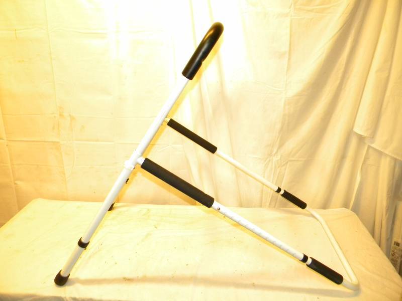 lot 33 image: Bed Guard