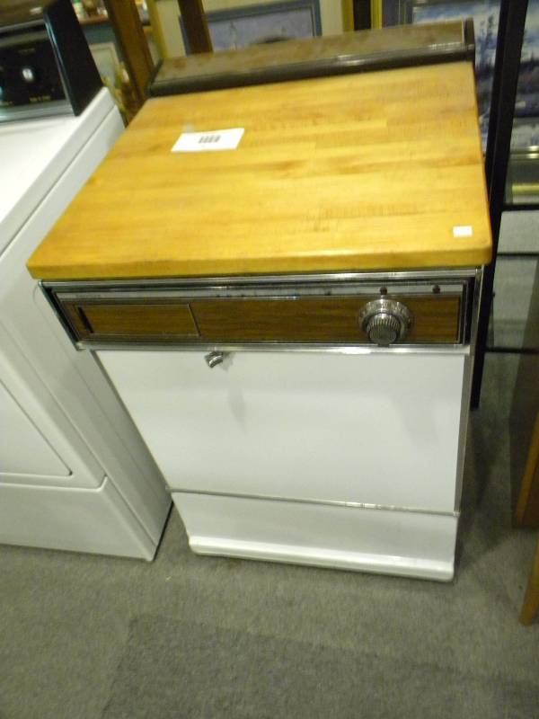lot 70 image: Kenmore Dishwasher