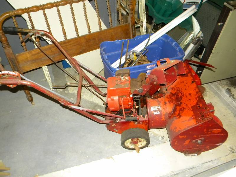 lot 81 image: Snow Blower