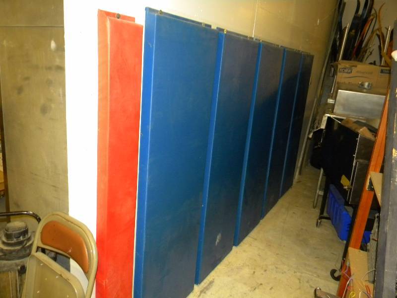 lot 83 image: Wall Mount Mats