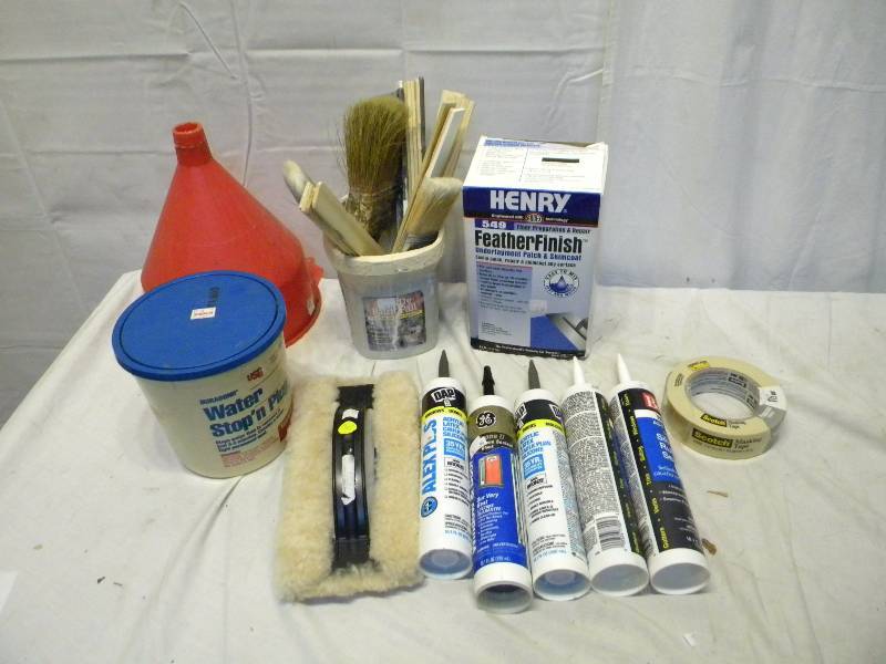 lot 91 image: Painting Supply Lot