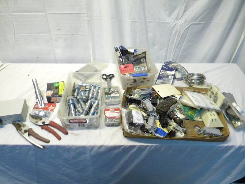 lot 106 image: Hardware and Electrical Lot