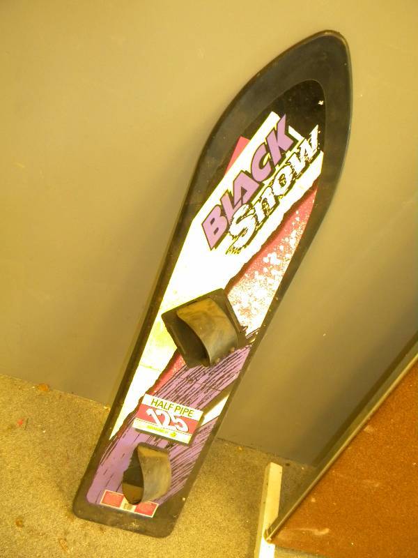 lot 115 image: Snowboard