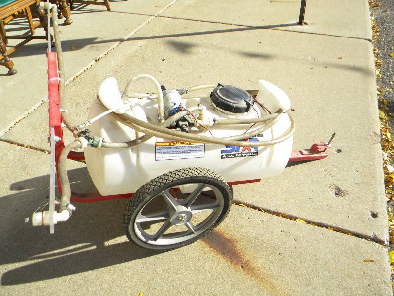 lot 126 image: North Star Tow Behind Boom Sprayer