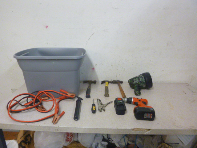 lot 38 image: Miscellaneous Garage Items