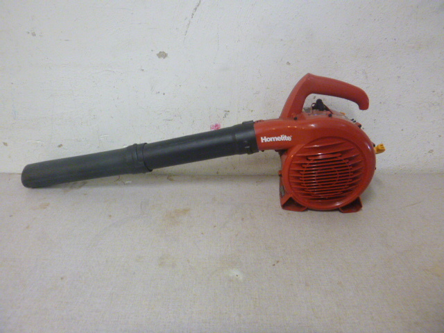 lot 39 image: Homelite 26h Gas Leaf Blower