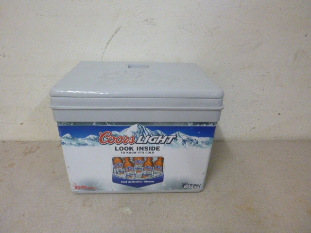 lot 45 image: Coors Light Cooler