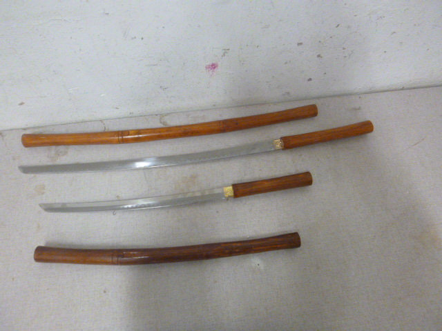 lot 47 image: 2 Swords