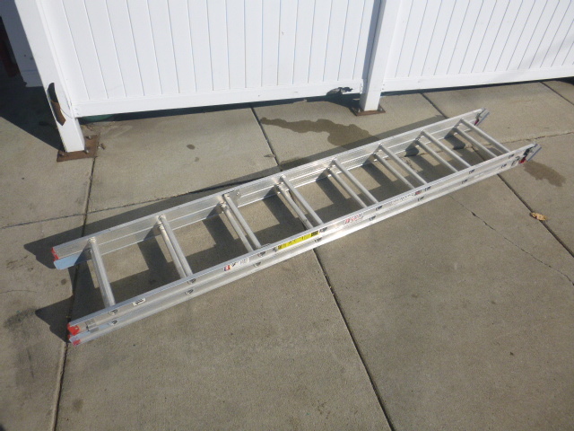 lot 51 image: Aluminum Davidson Ladder