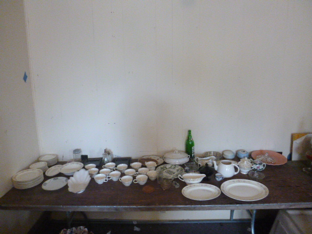 lot 57 image: Lot of Dinnerware