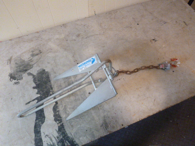 lot 84 image: Waterspike Anchor