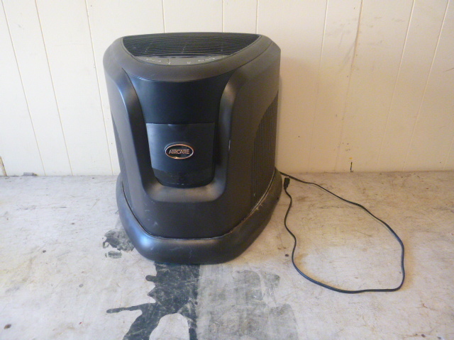 lot 88 image: Aircare Humidifier
