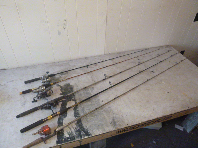 lot 90 image: 5 Fishing Rods and Reels