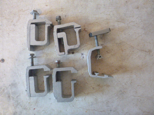 lot 96 image: 5 Topper Clamps
