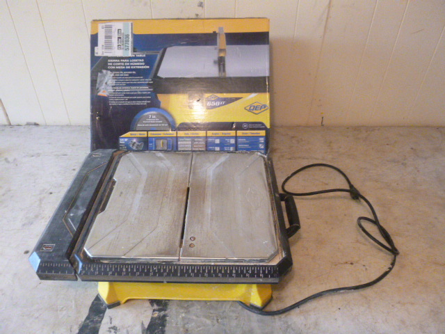 lot 98 image: QEP 650 XT Tile Wet Saw