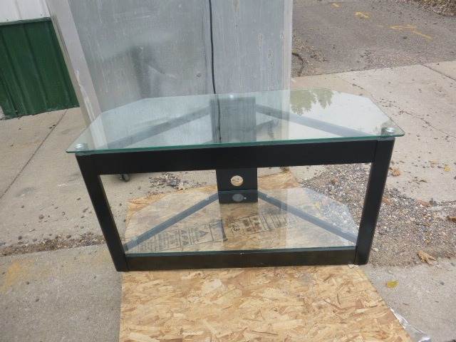 lot 114 image: Glass Top Coffee T able
