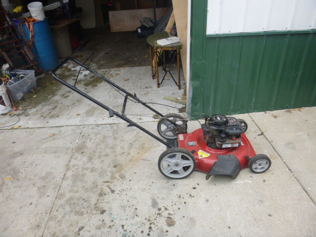 lot 118 image: Murra Push Lawn Mower