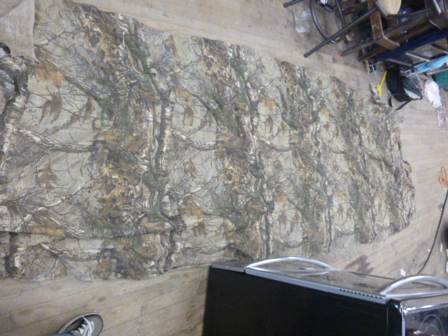 lot 136 image: Camouflage Cover