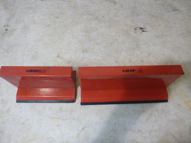 lot 174 image: 2 Grip Magnet Toolbox Parts Trays