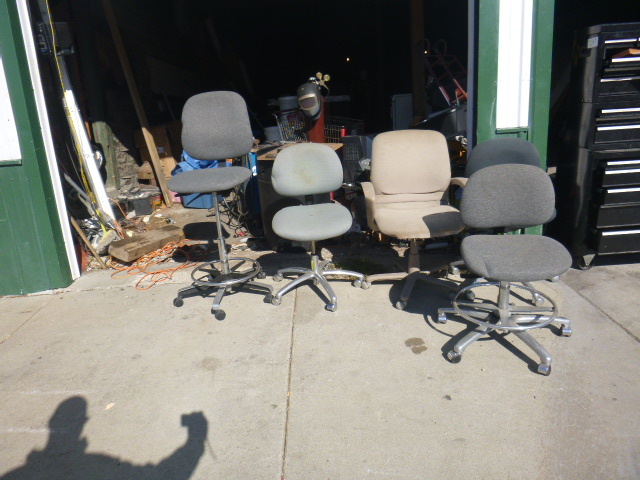 lot 196 image: 5 Office Chairs