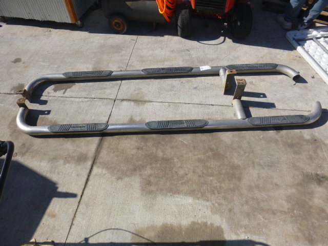 lot 204 image: Luverne Nerf Bars