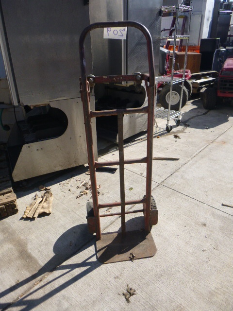 lot 209 image: Craftsman Dolly Cart