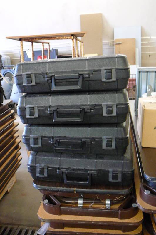 lot 102 image: Plastic Case