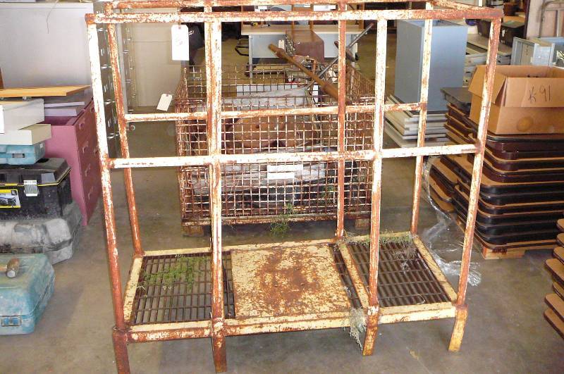 lot 119 image: Steel Rack