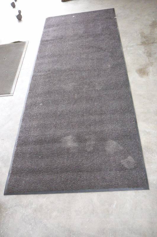 lot 127 image: Rugs