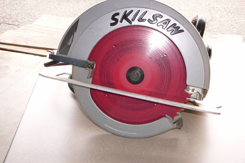 lot 130 image: 10 14 Circular Skil Saw