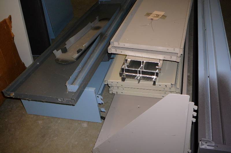 lot 161 image: Modular Desk Items